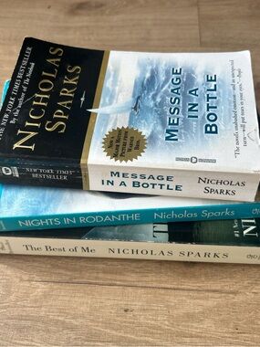 Nicholas Sparks Mystery Book Bundle!!! Find out the 4th book you receive it